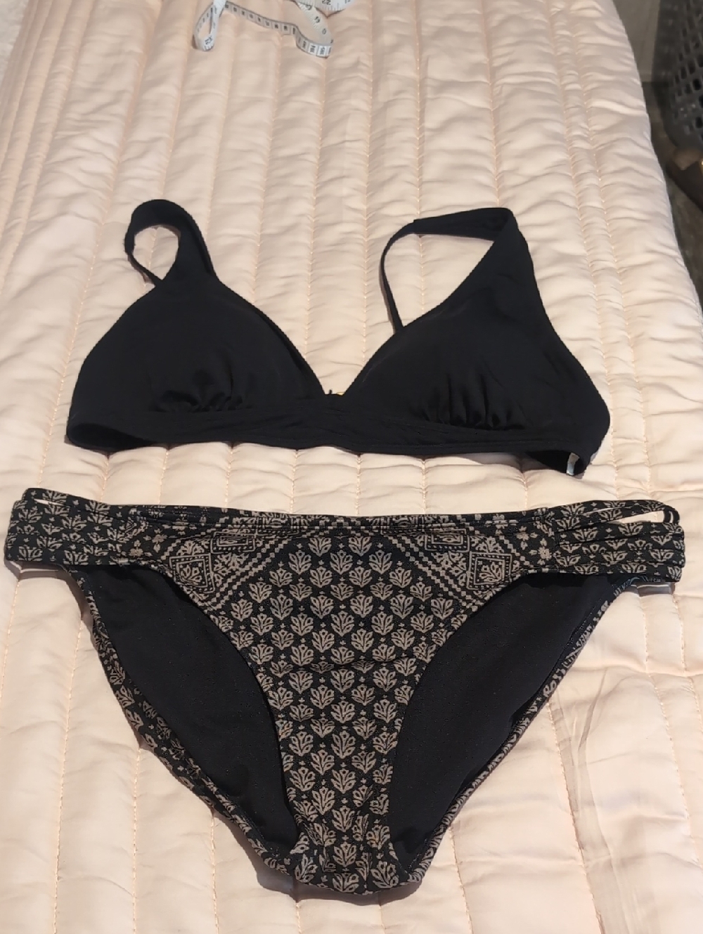 Athleta Bikini, L/XL